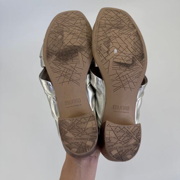 MUNRO Lee Women's Silver Metallic Slide Block Heel Mule Cross Strap Sandals 9.5 - Picture 8 of 9